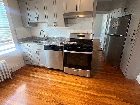 2nd image of 87 Brook Rd #2