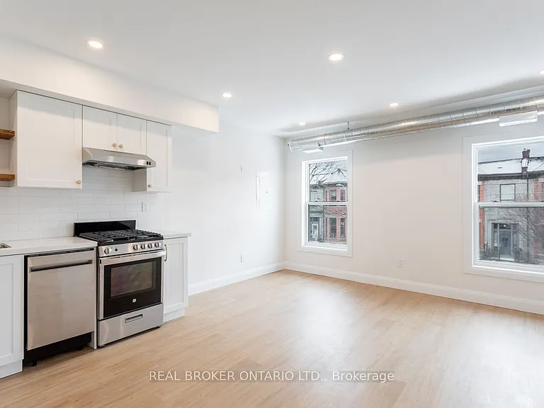 115 Catharine St N #2 — Photo 8