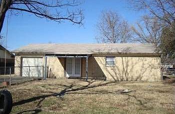 2nd image of 1026 Manitoba Dr