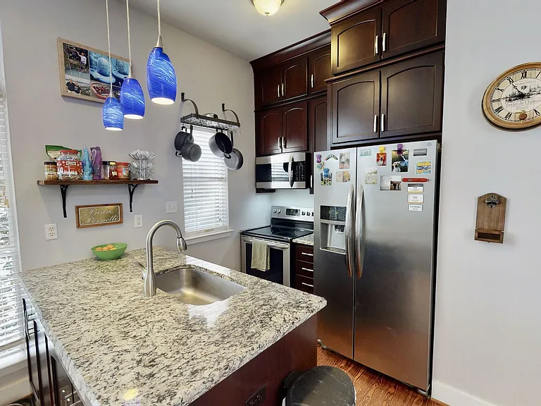 2061 Atherton Heights Ln — Photo 5
