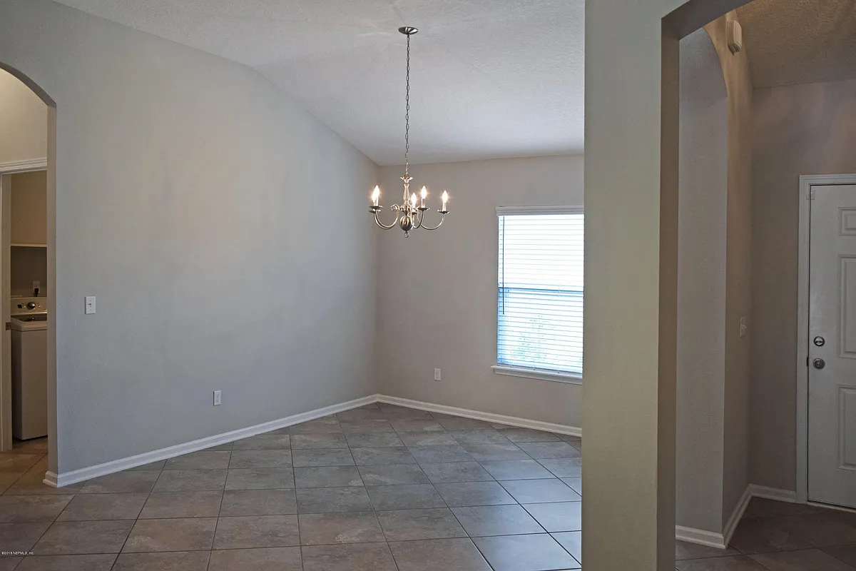 Building Photo - 5409 Parkside Lakes Dr