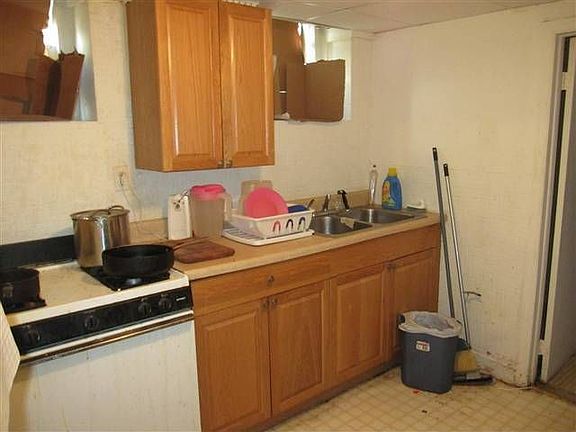 3rd image of 561 2nd St