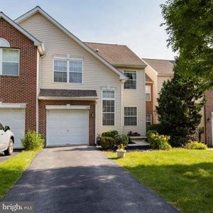 102 Hunt Club Dr, Collegeville, PA, 19426