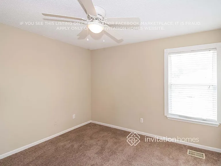 812 Lapoma Way — Photo 12