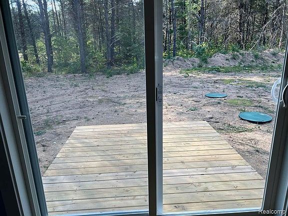 5th image of 213 Memory Ln