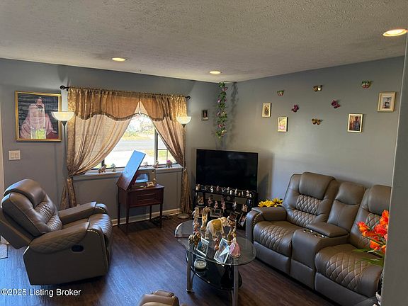 3rd image of 5508 Hasbrook Dr