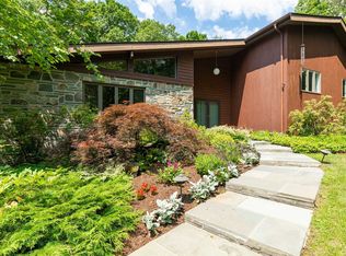 17 Stoutenburgh Dr, Hyde park, NY