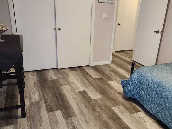 4 Cantone Dr, Johnston, RI 02919