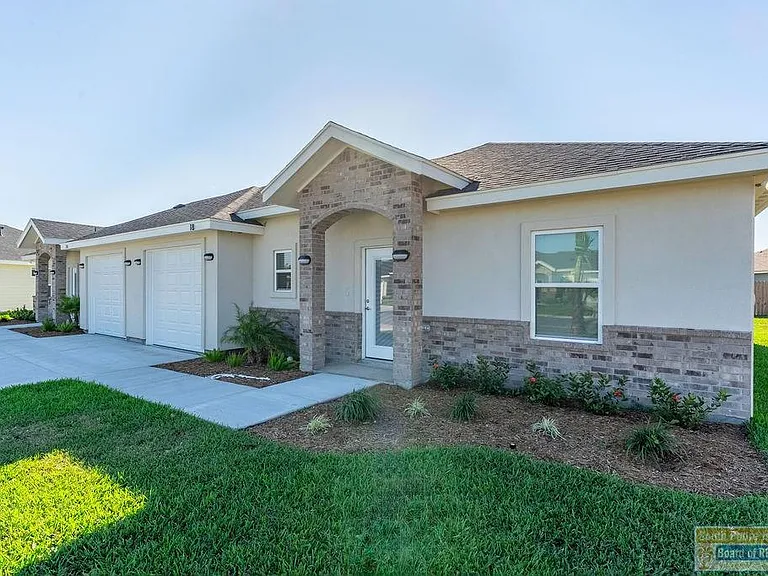18 N Bay Hill Dr — Photo 3