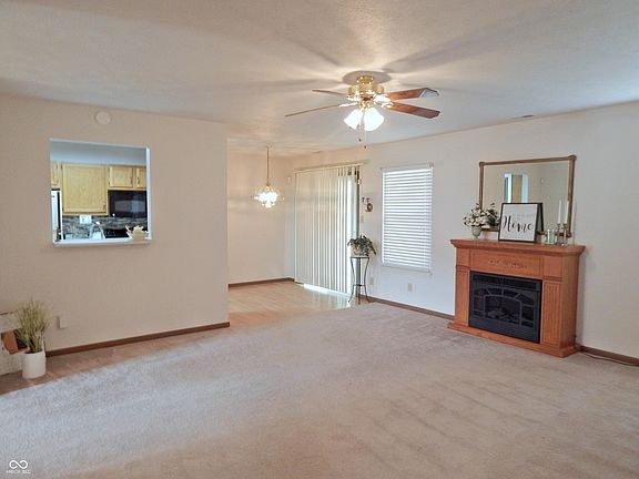 4th image of 2205 Whitecliff Dr