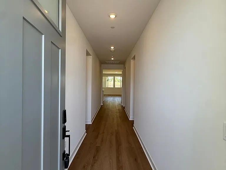 156 Coiner St — Photo 5