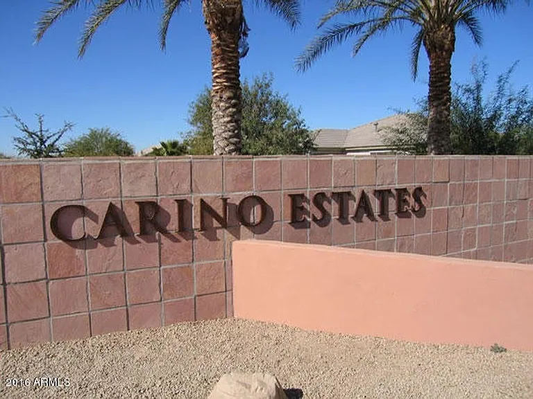 682 W Raven Dr — Photo 14
