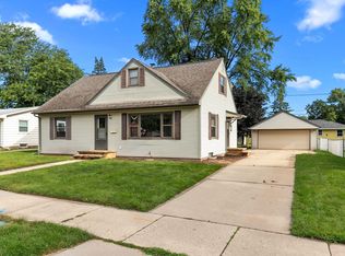 1802 E Marquette St, Appleton, WI 54911
