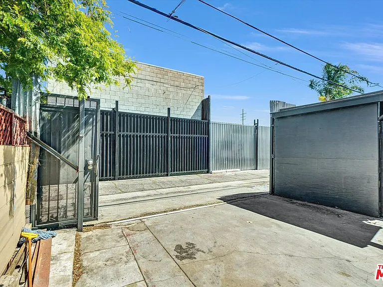 13110 Pinney St — Photo 15