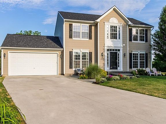 2nd image of 35 Starflower Dr