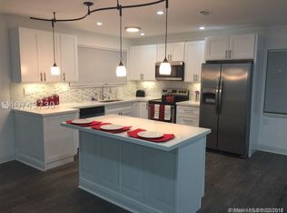 7532 McKinley St, Hollywood, FL 33024