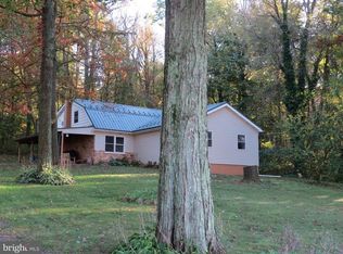 101 Hunters Dr, Pine Grove, PA 17963
