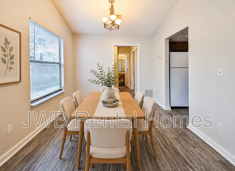 5671 Marathon Pkwy — Photo 5