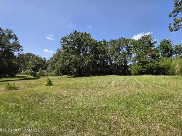 1041 3rd St, Wesson, MS 39191