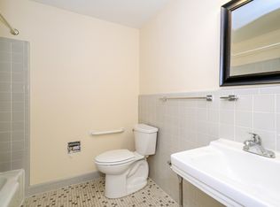 647 Azalea Dr APT 1, Rockville, MD 20850
