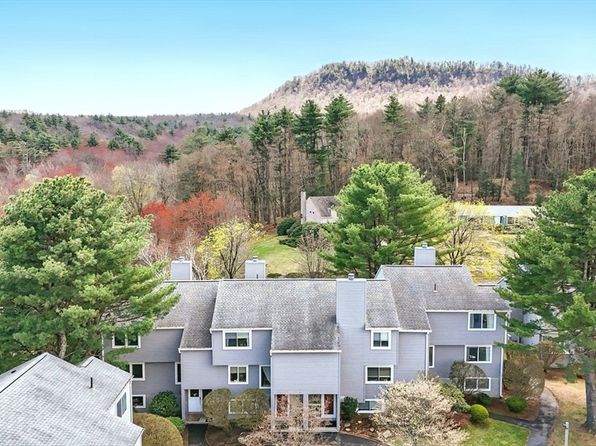 9 Autumn Ln UNIT 9, Amherst, MA 01002