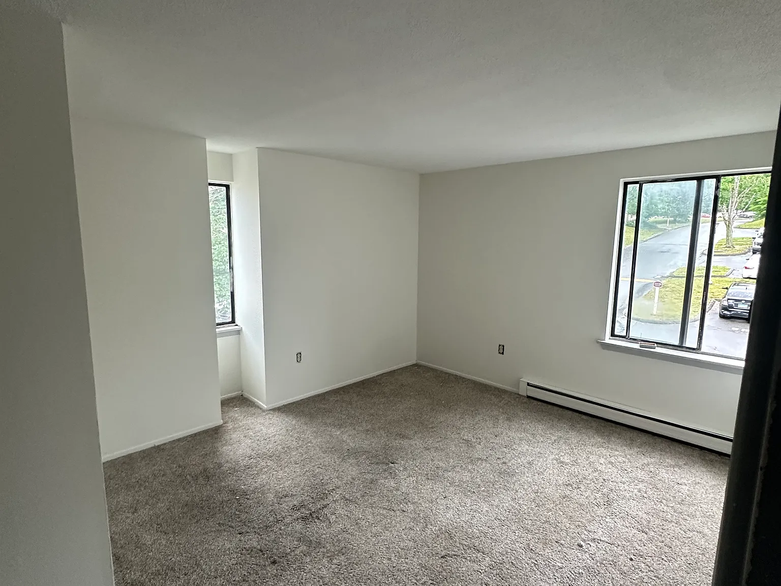 2 bed, 877 sqft, $1,750 — Photo 4