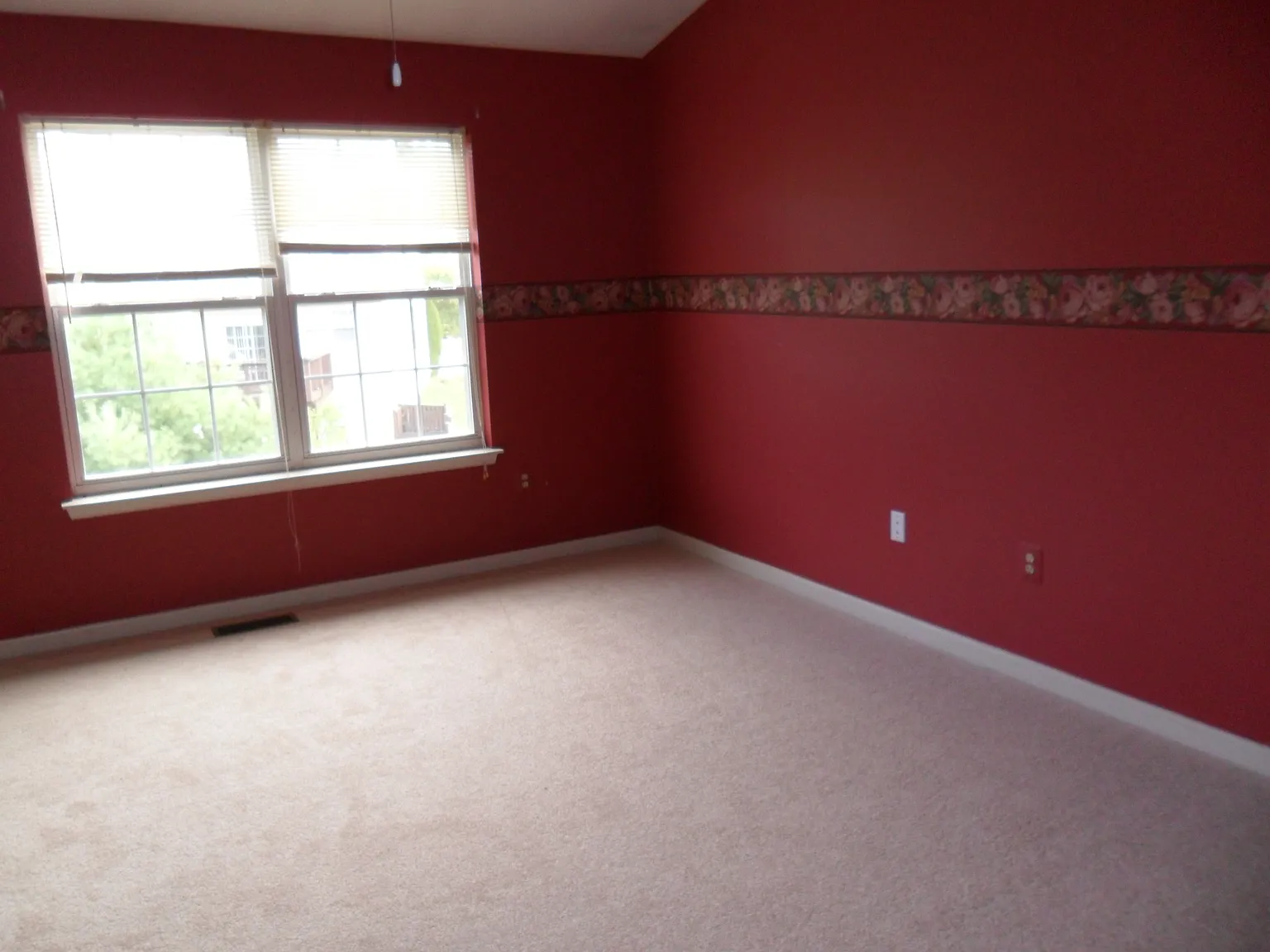 3 bed, 2.5 bath, 1500 sqft, $2,400 — Photo 4