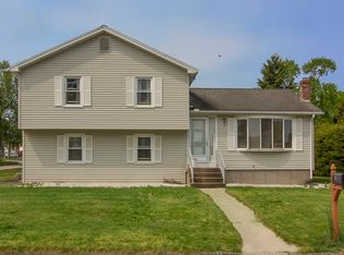 120 Jean Cir, Chicopee, MA 01020