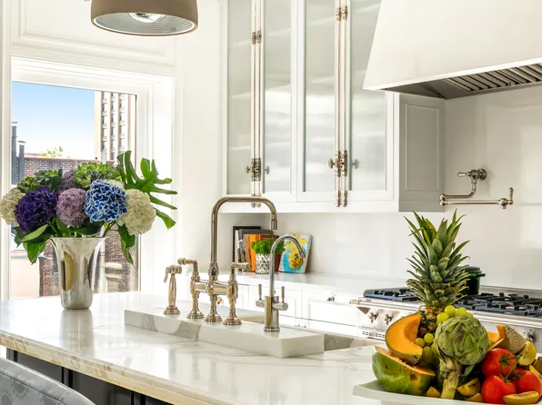 78 Irving Place image 6 of 25