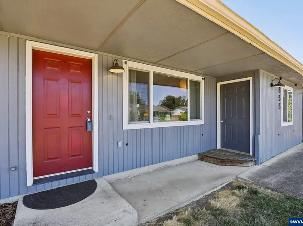 855 N 8th St, Aumsville, OR 97325