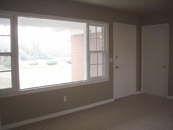 2nd image of 9304 Essex Ct