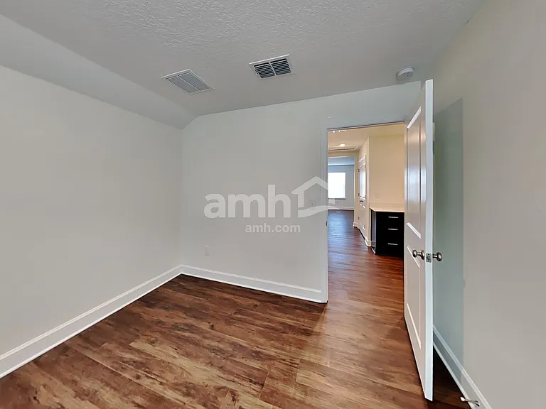 1131 Walden Pond Dr — Photo 29