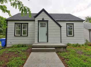 512 S Randall Ave, Moundridge, KS 67107