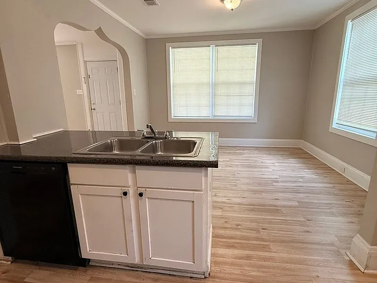 168 S Panama St — Photo 9