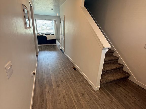 3rd image of 1043 E Hammock Ln #A