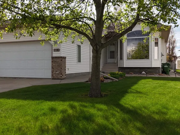 310 B Edgewood Close, Camrose, AB T4V 4P9