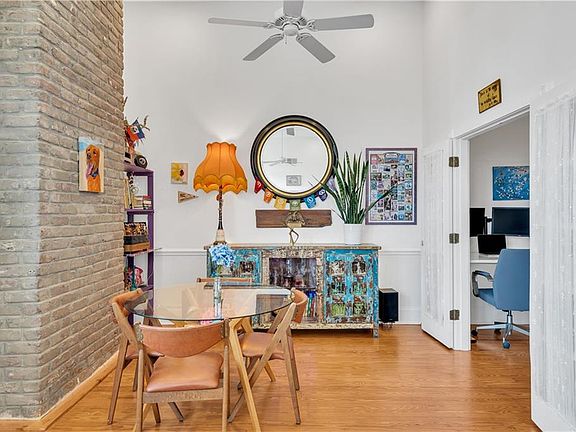 5th image of 4716 Annunciation St APT 2E