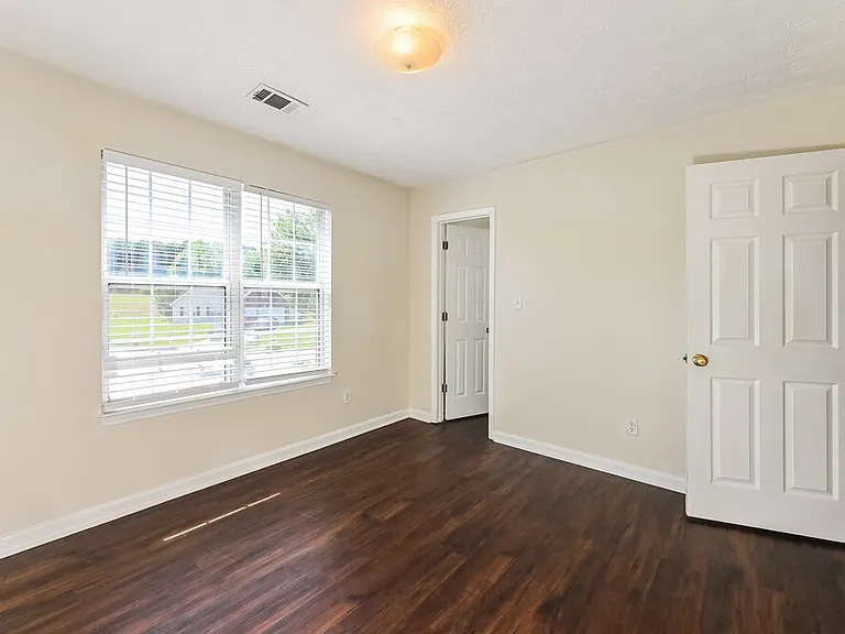 564 Kirtley Ct — Photo 15