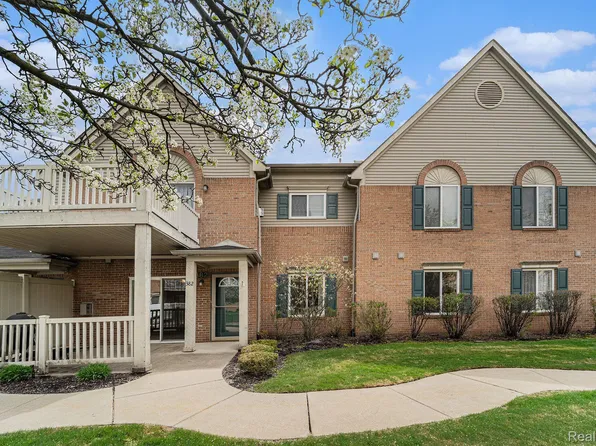 382 Marigold Cir, Westland, MI 48185