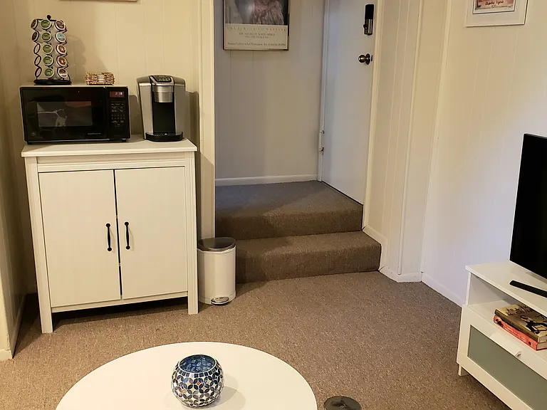 Den, private entrance