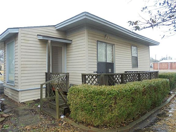 5th image of 704 N 13th St