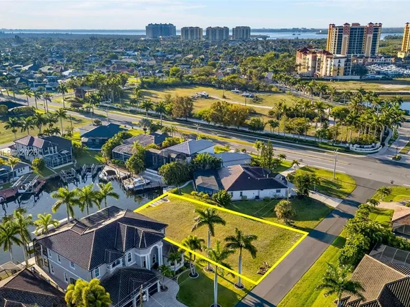 5423 SW 17th Ave, Cape Coral, FL 33914