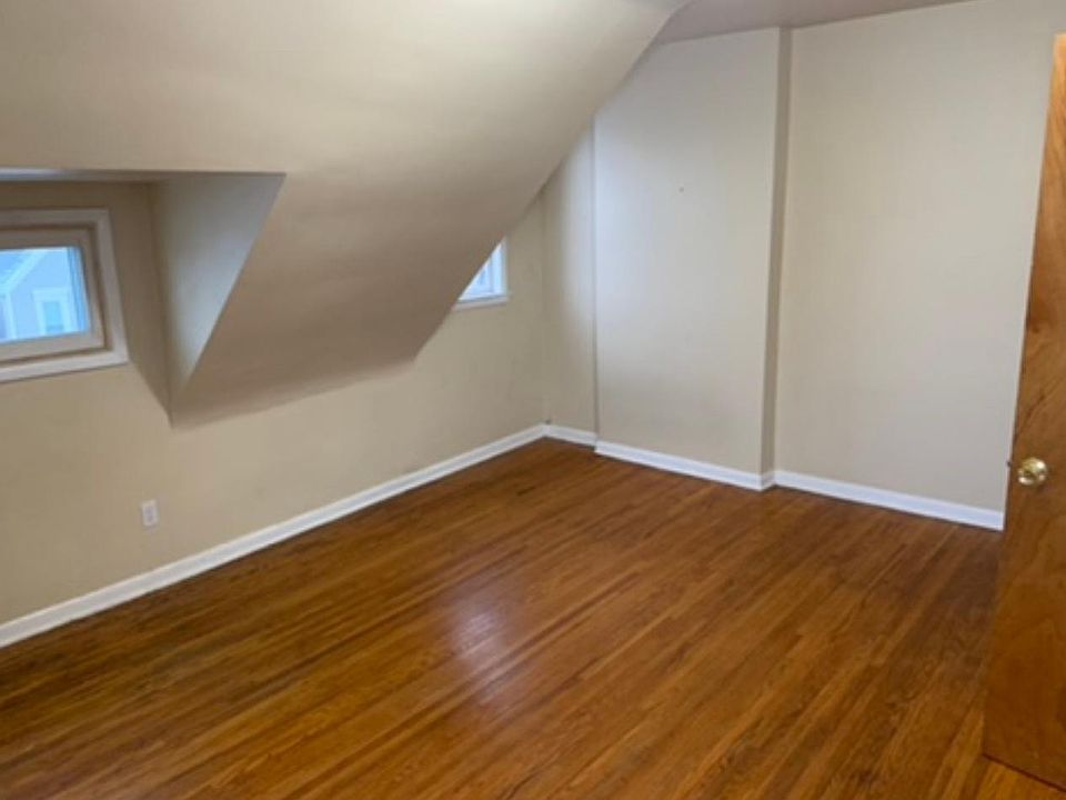 1st image of 380 Rhode Island St Floor 3