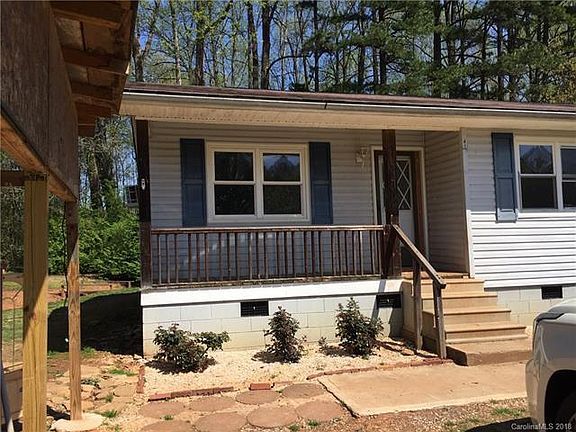 4th image of 2828 Penninger Cres