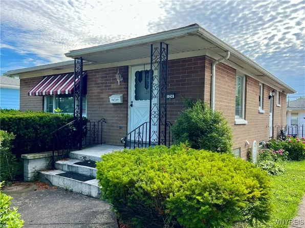 124 Carmen Rd, Amherst, NY 14226