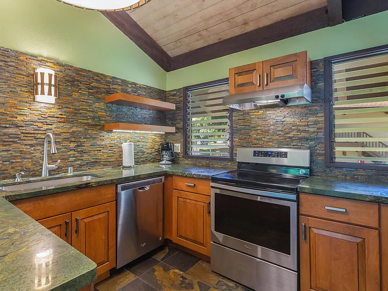 4701 Kawaihau Rd #B201 — Photo 2