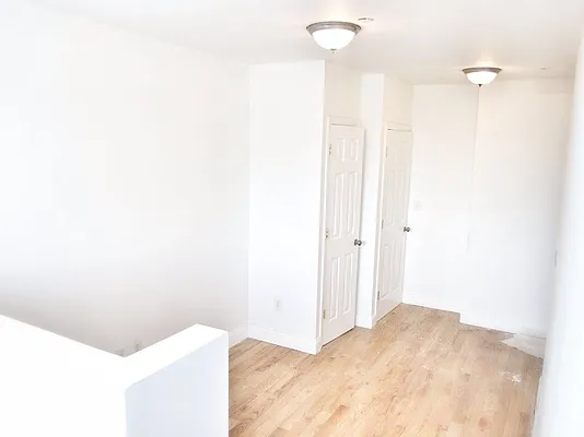 Rented by RES New York | media 7