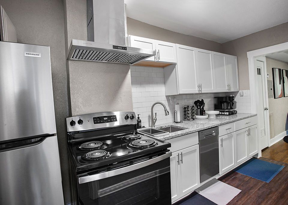 1st image of 4205 Kenwood Ave #11278466