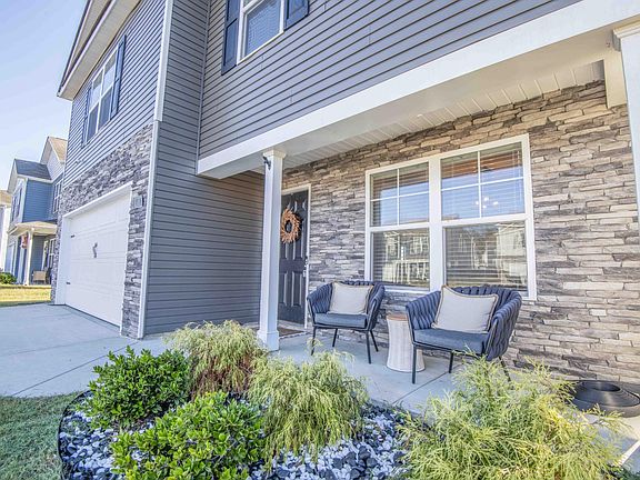 4th image of 1111 Skyridge Dr