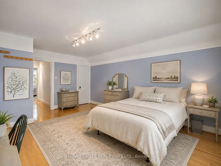 14 Dewbourne Ave — Photo 25